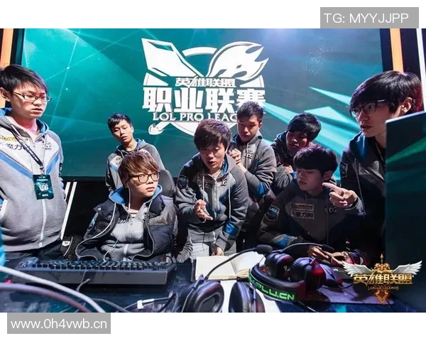 英雄联盟盛宴：深入解析EDG战队背后的强大实力与团队精神